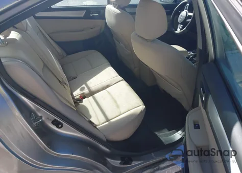 2016 Subaru Legacy 2.5I Premium из США, поврежденный, VIN 4S3BNAC68G3047639